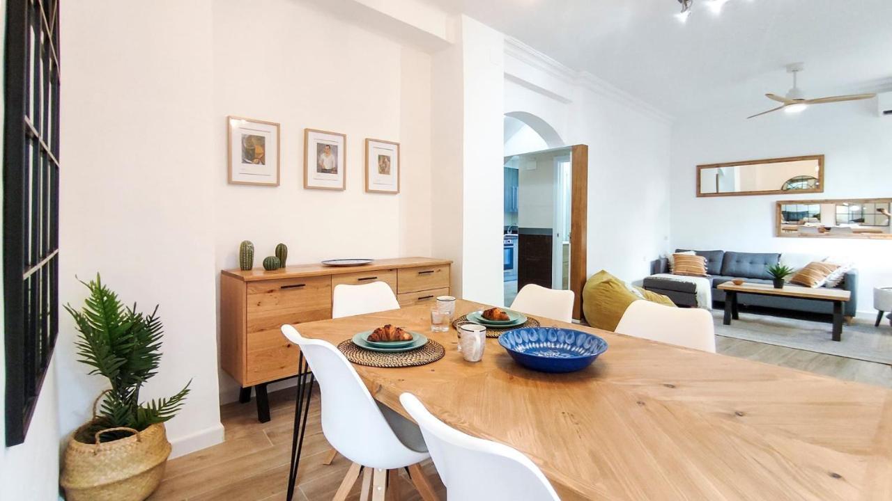 House Near Plaza De Los Capuchinos By Sharingco Apartment Малага Екстериор снимка
