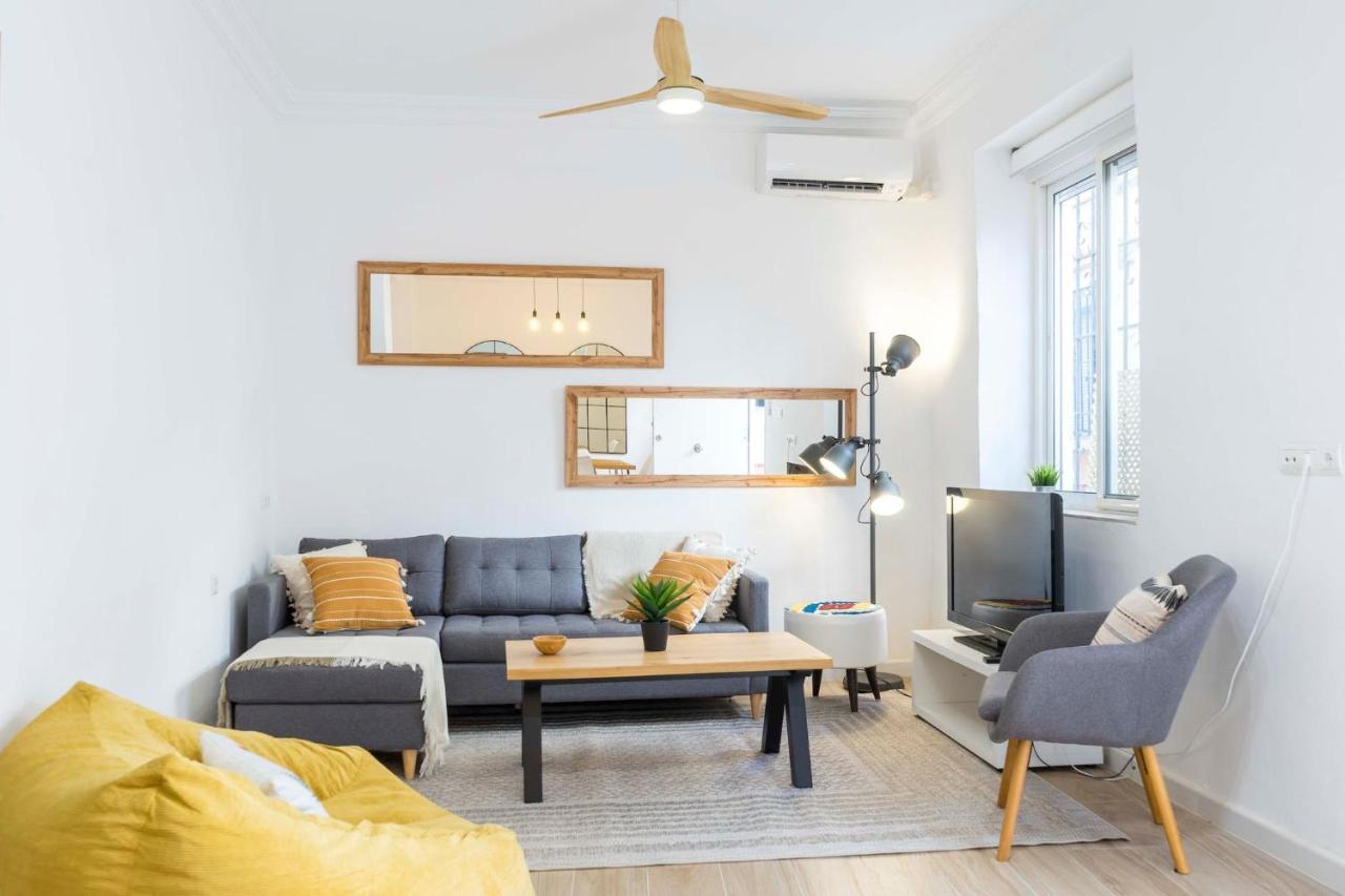 House Near Plaza De Los Capuchinos By Sharingco Apartment Малага Екстериор снимка